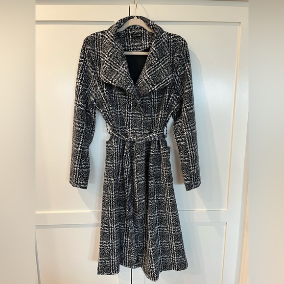 Stella Luce Jackets & Blazers - Stella Luce Black and White Checkered Belted Wrap Coat Jacket Women’s | XL